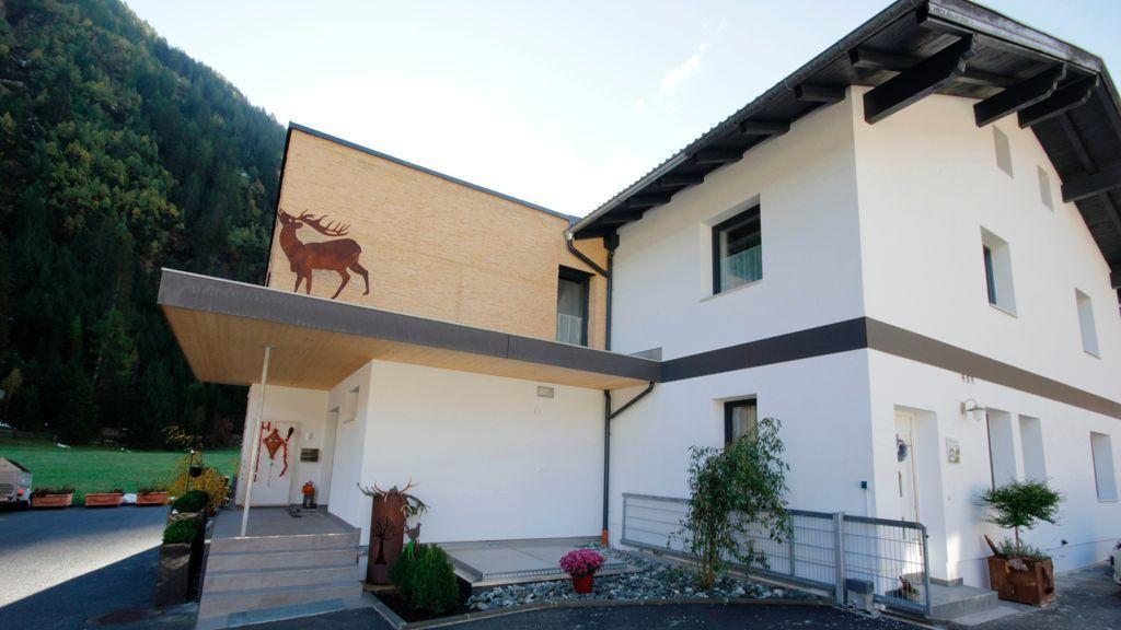Haus Alpenglueck Apartment Kaunertal Exterior photo